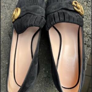 Elegant Black Gucci Loafers with Gold Accent